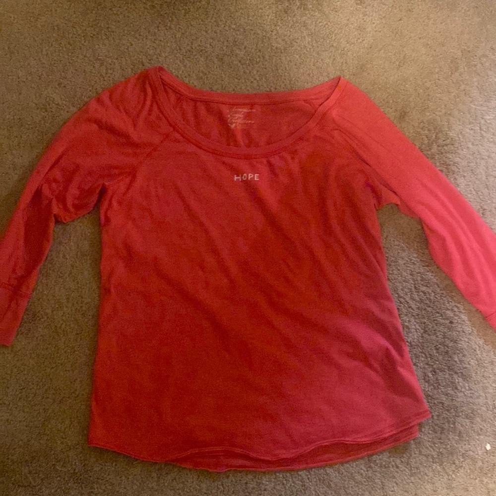 Size XL AE three quarter inch sleeve